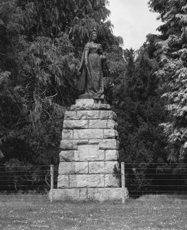 View of statue and plinth from south west