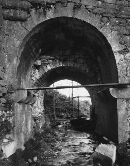 Bridge.
Detail of arches.