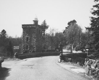General view of tower lodge and bridge of Ess.