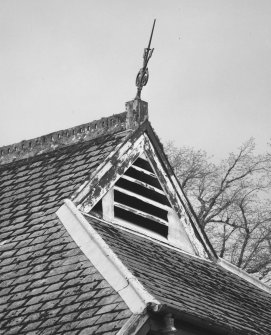 Roof, S ventilator and finial above, detail