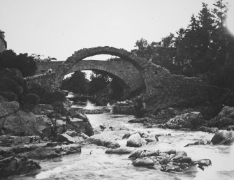 General view of bridges with old bridge in foreground