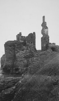 General view of Girnigoe Castle and Castle Sinclair