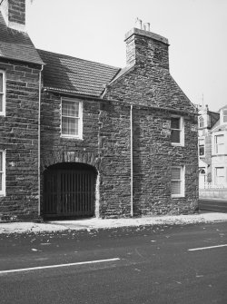 View of 17 Lower Dunbar Street and gable of 31 Breadalbane Terrace.  Taken from Lower
Dunbar Street, from south east