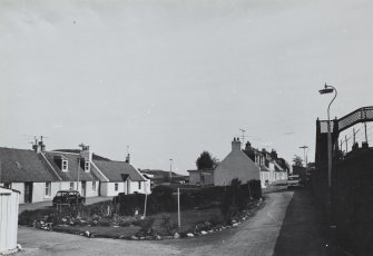 View of 1 - 3 Low Street and general view of Mid Street