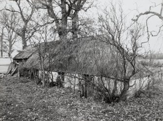 Cruck-framed cottage from north east
