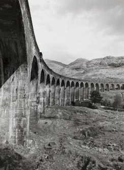 Glenfinnan Railway Viaduct over River Finnan
Tight oblique view of viaduct from W