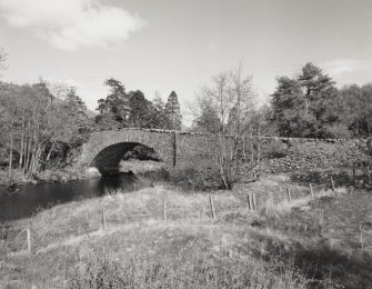 General view of bridge from SW