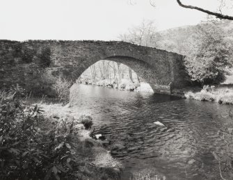 General view of SE side of bridge from SE