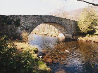 General view of SE side of bridge from SE