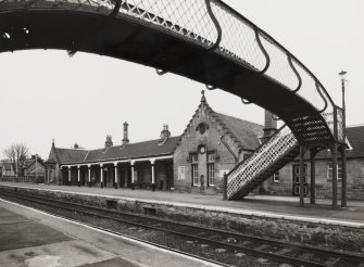 North platform building, view from South East