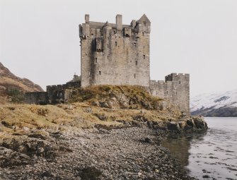 Eilean Donan Castle.
General view from North.