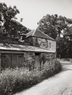 Skye, Corry, Corry Lodge Steading.
Detail of North-East corner of steading, viewed from E-S-E.