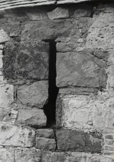 Wall, ventilation slit, detail