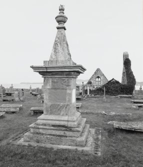 Monument to Rob Doune (Robert Mackay), view from S