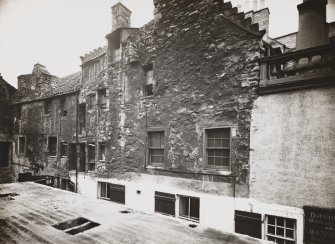 View of East side of Acheson House, also showing 142 Canongate