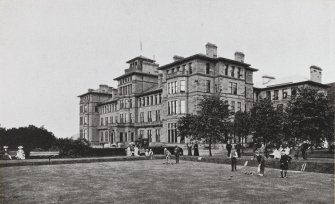 Edinburgh, Craiglockhart Hydropathic'
Copy of a historic view of Craiglockhart Hydropathic showing men playing bowls.