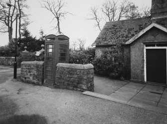 Aberdeen, Hazelhead Lodge, K6 Telephone Kiosk.
General view from South-West.