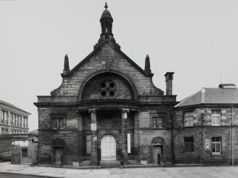 Glasgow, 98-100 Pollokshaws Road, Chalmers Free Church
Gneral view of South East facade showing main entrance.