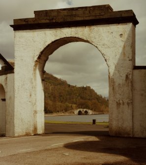 Inveraray, Screen wall, Aray Bridge.
View of arch in screen wall from South and Aray Bridge in distance.