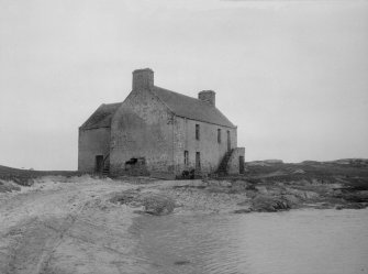 Tiree, Scarinish, Former Harbour Building.
General view from South.