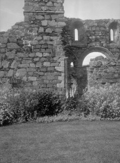 Iona, Iona Nunnery.
View of South entrance.
