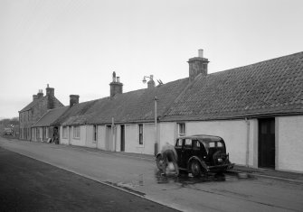 General view of 28-38 Hawkhill Road, Kincardine on Forth.