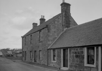 General view of 38-42 Hawkhill Road, Kincardine on Forth.