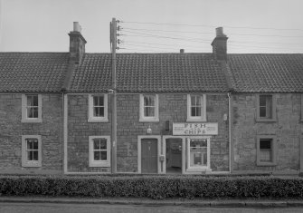 General view of 38-40 High Street, Kincardine on Forth.