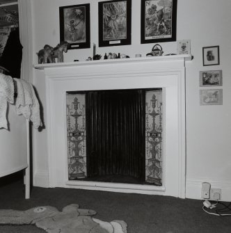 Edinburgh, 22 York Road, Grange House, interior.
Detail of fireplace in bedroom two.