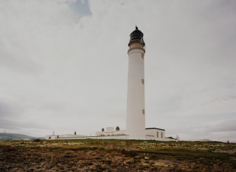 Barns Ness Lighthouse.
View from NE.