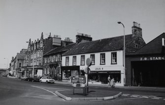 General view of nos. 21, 25, 27, 29 High Street from SW.