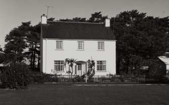 General view of lodge.