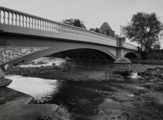 Oblique view of bridge from SW, showing masonry cutwater and conrete construction (dating from 1900).