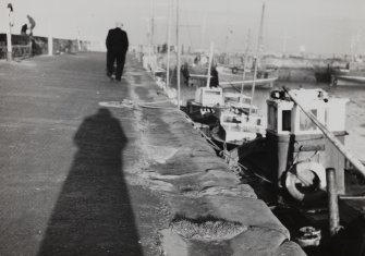 Detail of W pier gutter.