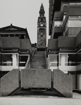 Glasgow, Bothwell Street, Heron House.
Detail of concrete access steps.