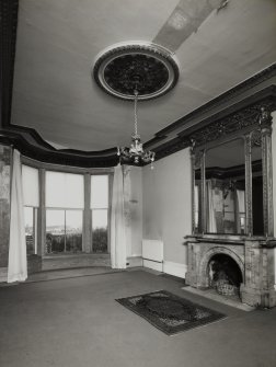 Glasgow, 3 Park Terrace, interior
View of first floor South room from North.