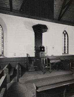 Interior.
View of pulpit.