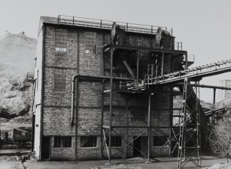 Woodend Colliery.
View of coal preparation plant (washer).
undated