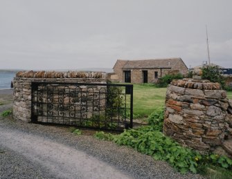 NE Gateway. Detail.