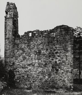 Achallader Castle
View of ruins from North