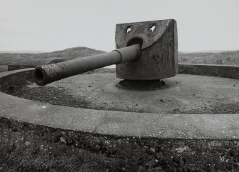Detail of E gun, showing barrel and front blast plate.