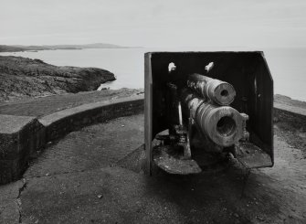 Detail of W gun, showing breech loading mechanism.