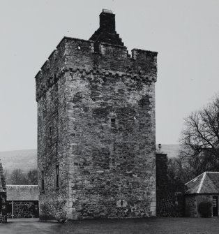 Kames Castle.
General view of tower from South-East.