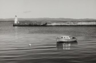 Ardrishaig, Breakwater and Lighthouse.
View from North.