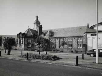 Campbeltown, Hall Street, Campbeltown Library and Museum.
General view from NNE.