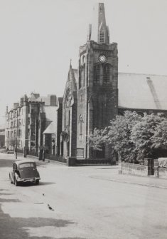 Glasgow, 64 Randolph Road, Broomhill U.F. Church.
General view from South.
