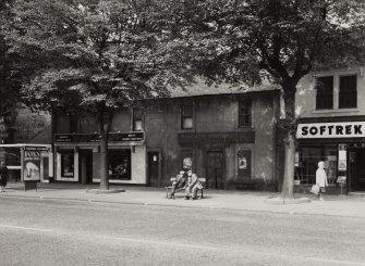 Glasgow, Rutherglen, 77-85 Main Street.
General view from South.