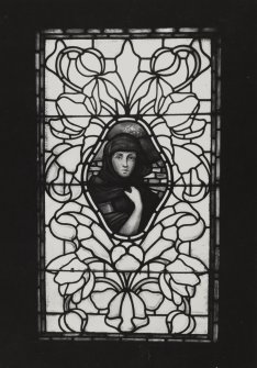 Glasgow, 6 Rowan Road, Craigie Hall, interior.
View of stained glass panel on front door.