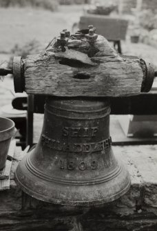 Colonsay, Colonsay House, Gardens.
View of bell from ship Philadelphia.
Insc: 'Ship Philadelphia 1809'.