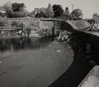 Ardrishaig, Crinan Canal, Basin.
View of basin between locks 1 and 2 drained for repairs.